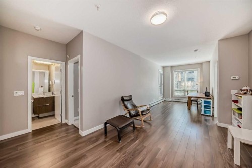 109-823 5 Avenue Nw, Calgary, AB - Indoor Photo Showing Other Room