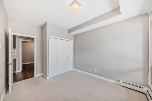 109-823 5 Avenue Nw, Calgary, AB - Indoor Photo Showing Other Room