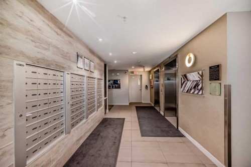 109-823 5 Avenue Nw, Calgary, AB - Indoor Photo Showing Other Room