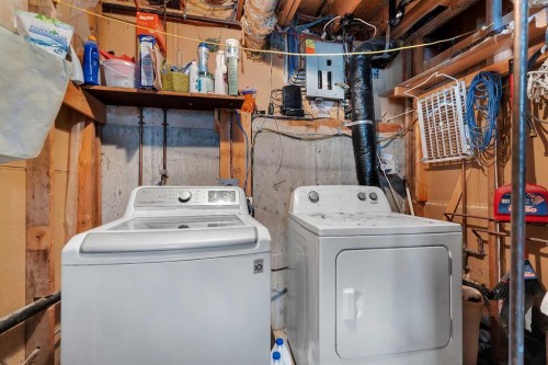 1003 Berkley Drive Nw, Calgary, AB - Indoor Photo Showing Laundry Room