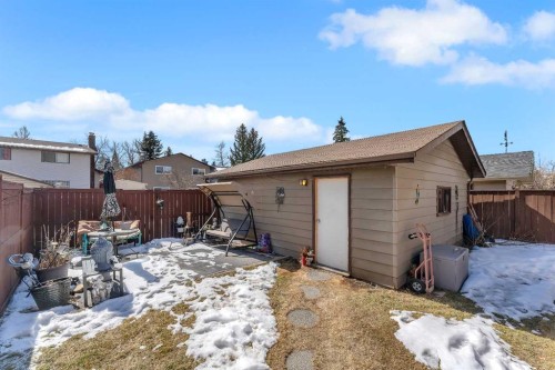 1003 Berkley Drive Nw, Calgary, AB - Outdoor With Exterior