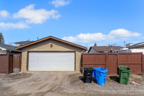 1003 Berkley Drive Nw, Calgary, AB - Outdoor