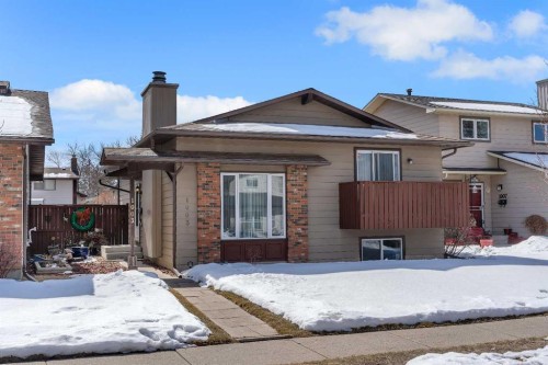 1003 Berkley Drive Nw, Calgary, AB - Outdoor