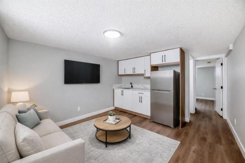 7634 21 Street Se, Calgary, AB 