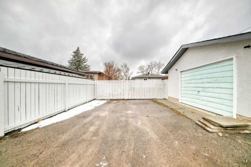 7634 21 Street Se, Calgary, AB 