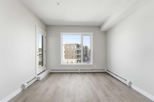313-700 Shawnee Square Sw, Calgary, AB - Indoor Photo Showing Other Room