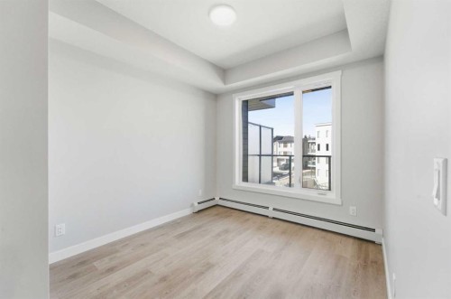 313-700 Shawnee Square Sw, Calgary, AB - Indoor Photo Showing Other Room