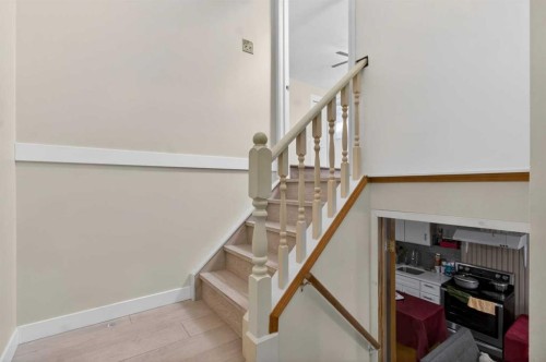 252 Erin Woods Drive Se, Calgary, AB - Indoor Photo Showing Other Room