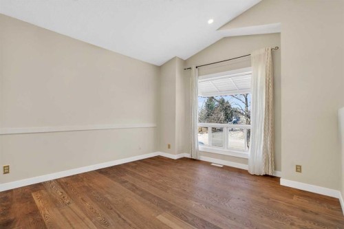 252 Erin Woods Drive Se, Calgary, AB - Indoor Photo Showing Other Room
