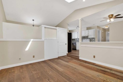 252 Erin Woods Drive Se, Calgary, AB - Indoor Photo Showing Other Room