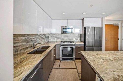 604-519 Riverfront Avenue Se, Calgary, AB - Indoor Photo Showing Kitchen With Double Sink With Upgraded Kitchen