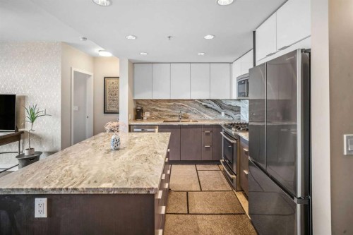 604-519 Riverfront Avenue Se, Calgary, AB - Indoor Photo Showing Kitchen With Upgraded Kitchen