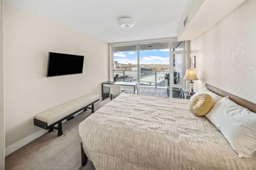 604-519 Riverfront Avenue Se, Calgary, AB - Indoor Photo Showing Bedroom