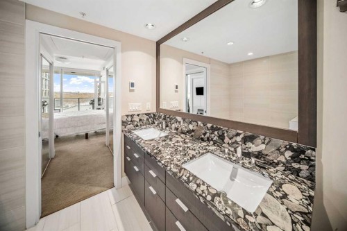 604-519 Riverfront Avenue Se, Calgary, AB - Indoor Photo Showing Bathroom