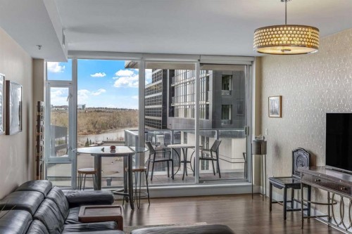 604-519 Riverfront Avenue Se, Calgary, AB - Indoor Photo Showing Other Room