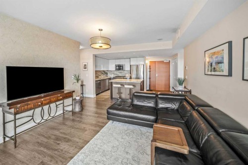 604-519 Riverfront Avenue Se, Calgary, AB - Indoor Photo Showing Living Room