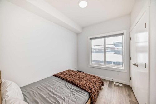 516-95 Skyview Close Ne, Calgary, AB - Indoor Photo Showing Bedroom