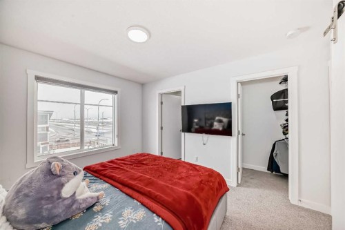 516-95 Skyview Close Ne, Calgary, AB - Indoor Photo Showing Bedroom