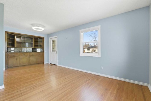 827 Forlee Drive Se, Calgary, AB - Indoor Photo Showing Other Room