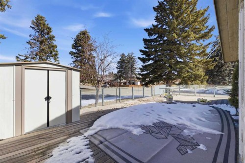 827 Forlee Drive Se, Calgary, AB - Outdoor