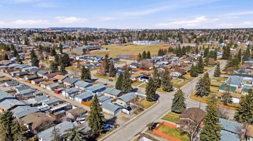 827 Forlee Drive Se, Calgary, AB - Outdoor With View