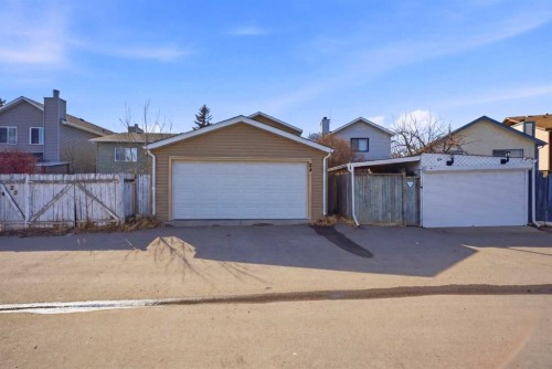 24 Martindale Drive Ne, Calgary, AB - Outdoor