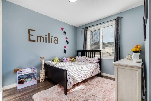 24 Elgin Meadows Manor Se, Calgary, AB - Indoor Photo Showing Bedroom