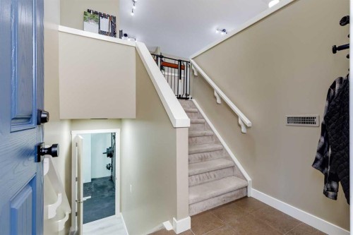 24 Elgin Meadows Manor Se, Calgary, AB - Indoor Photo Showing Other Room