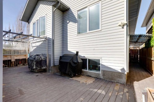 24 Elgin Meadows Manor Se, Calgary, AB - Outdoor With Exterior