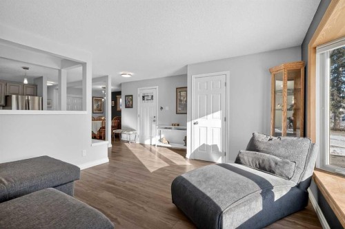 9519 3 Street Se, Calgary, AB - Indoor