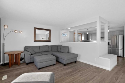 9519 3 Street Se, Calgary, AB - Indoor Photo Showing Living Room