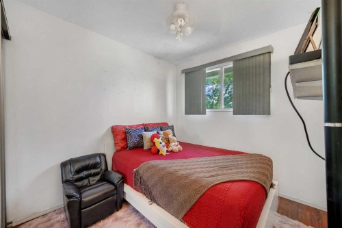 61-175 Manora Place Ne, Calgary, AB - Indoor Photo Showing Bedroom
