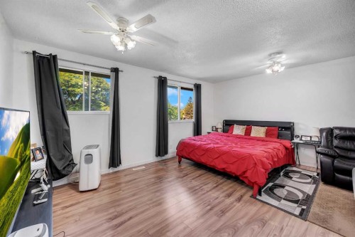 61-175 Manora Place Ne, Calgary, AB - Indoor Photo Showing Bedroom