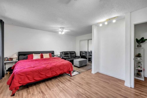 61-175 Manora Place Ne, Calgary, AB - Indoor Photo Showing Bedroom