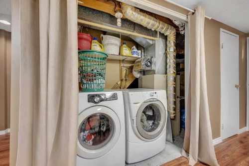 61-175 Manora Place Ne, Calgary, AB - Indoor Photo Showing Laundry Room