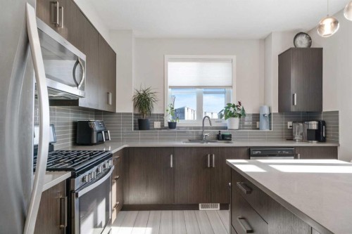 960 Walden Drive Se, Calgary, AB - Indoor Photo Showing Kitchen
