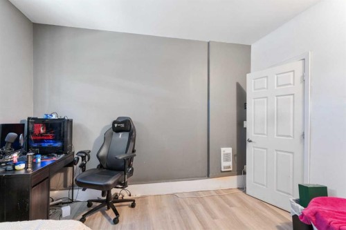 960 Walden Drive Se, Calgary, AB - Indoor Photo Showing Other Room