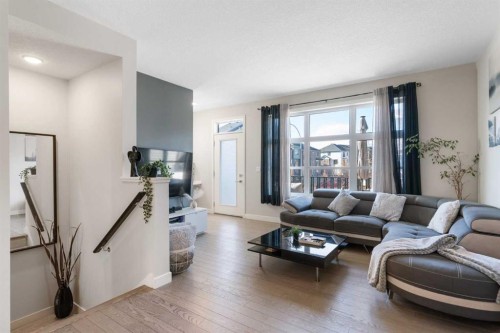 960 Walden Drive Se, Calgary, AB - Indoor Photo Showing Living Room