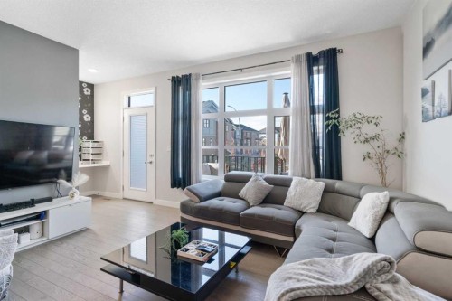 960 Walden Drive Se, Calgary, AB - Indoor Photo Showing Living Room