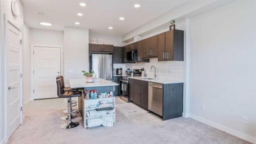 404-125 Wolf Hollow Crescent Se, Calgary, AB - Indoor Photo Showing Kitchen