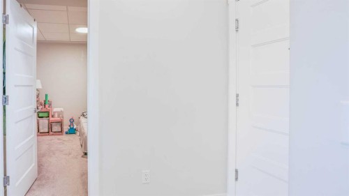 404-125 Wolf Hollow Crescent Se, Calgary, AB -  Photo Showing Other Room