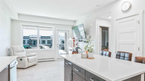 404-125 Wolf Hollow Crescent Se, Calgary, AB - Indoor
