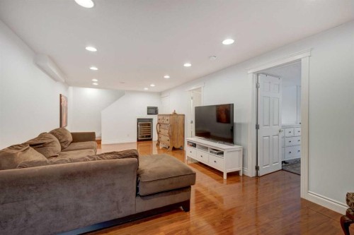 103 Pump Hill Place Sw, Calgary, AB - Indoor Photo Showing Other Room