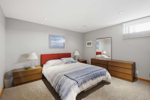 948 Canaveral Crescent Sw, Calgary, AB - Indoor Photo Showing Bedroom