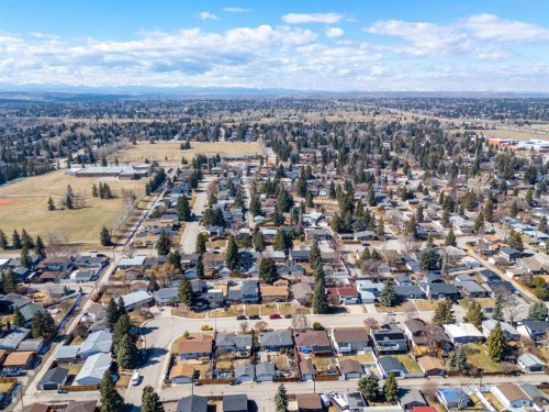 948 Canaveral Crescent Sw, Calgary, AB - Outdoor With View