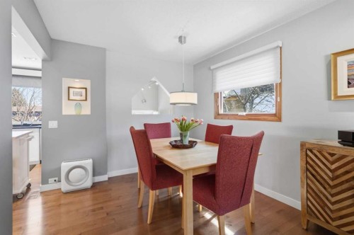 948 Canaveral Crescent Sw, Calgary, AB - Indoor Photo Showing Dining Room