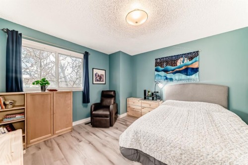 2-6503 Ranchview Drive Nw, Calgary, AB - Indoor Photo Showing Bedroom