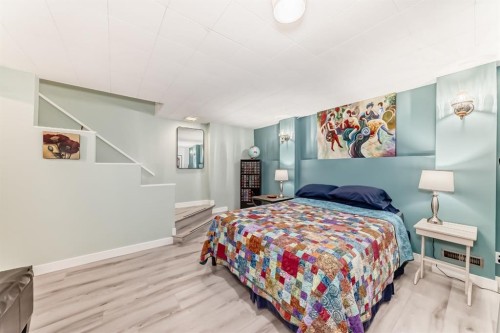 2-6503 Ranchview Drive Nw, Calgary, AB - Indoor Photo Showing Bedroom