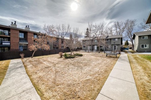 2-6503 Ranchview Drive Nw, Calgary, AB - Outdoor