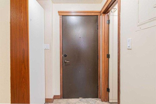 111-920 68 Avenue Sw, Calgary, AB 